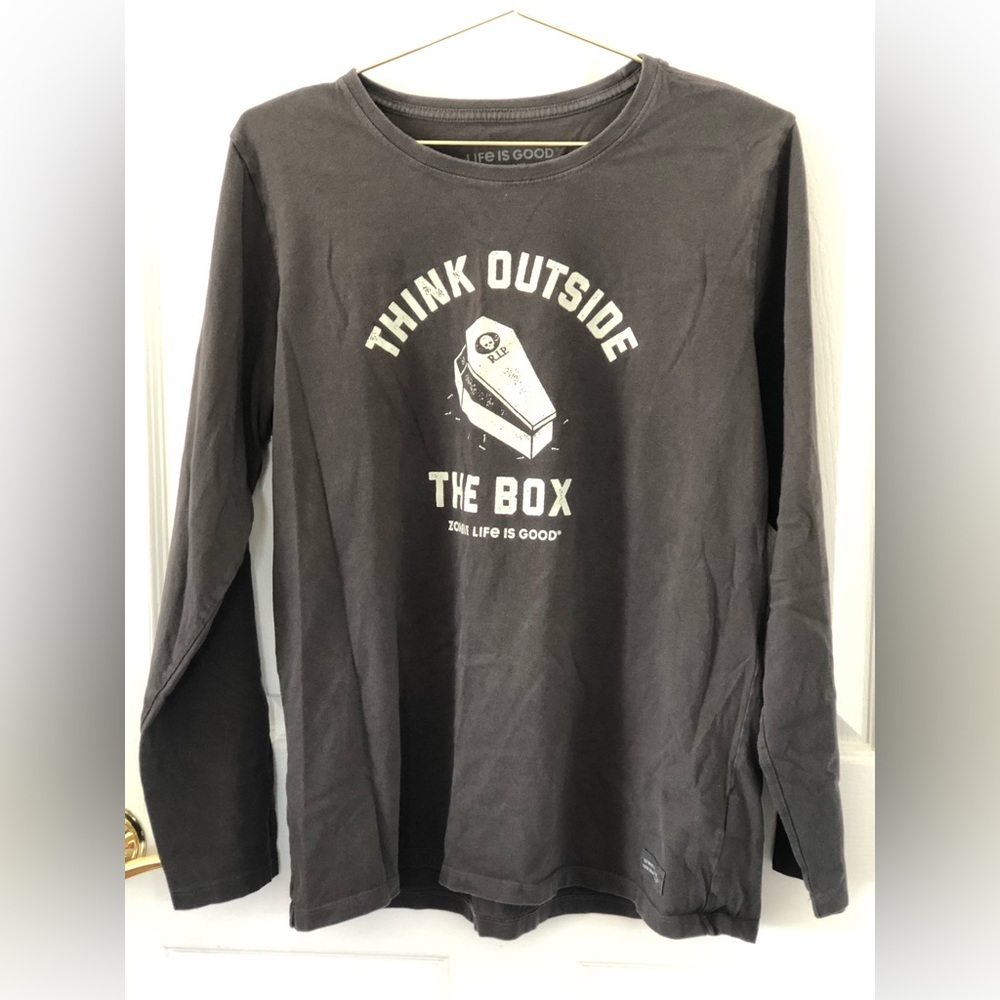 Life is Good Women’s Long Sleeve Crusher ‘Think Outside the Box’ Zombie …